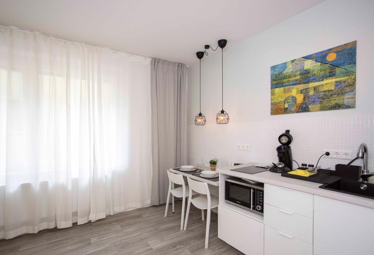 Zentral Gelegene, Helle Studio Apartments Nuremberg Exterior photo